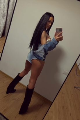 Heisse Mia Kalinda 24J