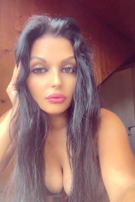 Laura – 076 608 00 84