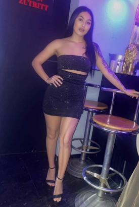 Elisa – 077 480 88 34