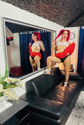 Alexya ( 25 ) bis 18. Nov