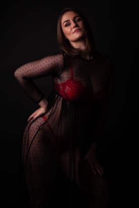 Iulia ,  27