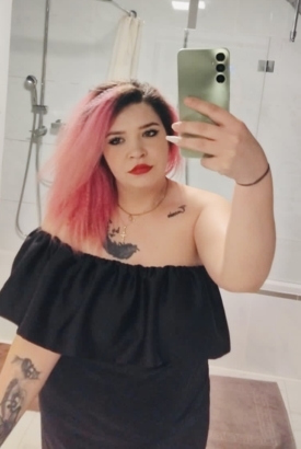 Emma ( 20 )