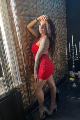 Vivien – 077 401 69 46
