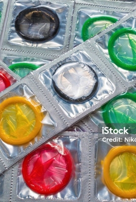 Christin, Infolge Aufgabe unseres Studios,verschenken nur an Damen den Restbestand von Pràservatife,VHS Kassetten, etc.