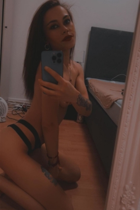 Laura - 20