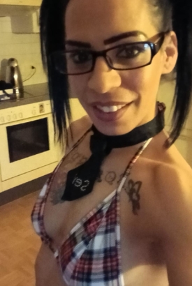 Karyn - 24